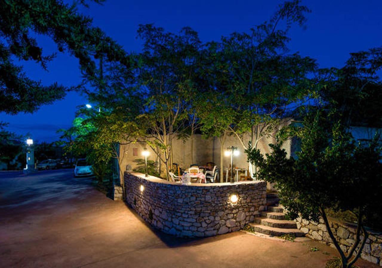 Contaratos Holiday Lettings Livadi  Zewnętrze zdjęcie
