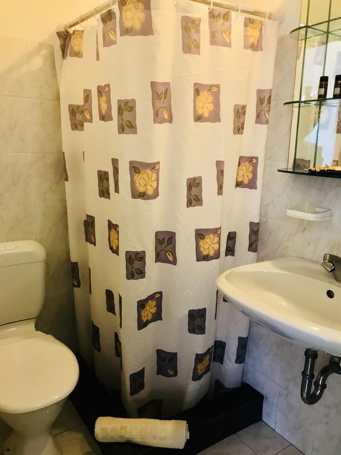 Contaratos Holiday Lettings Livadi  Zewnętrze zdjęcie